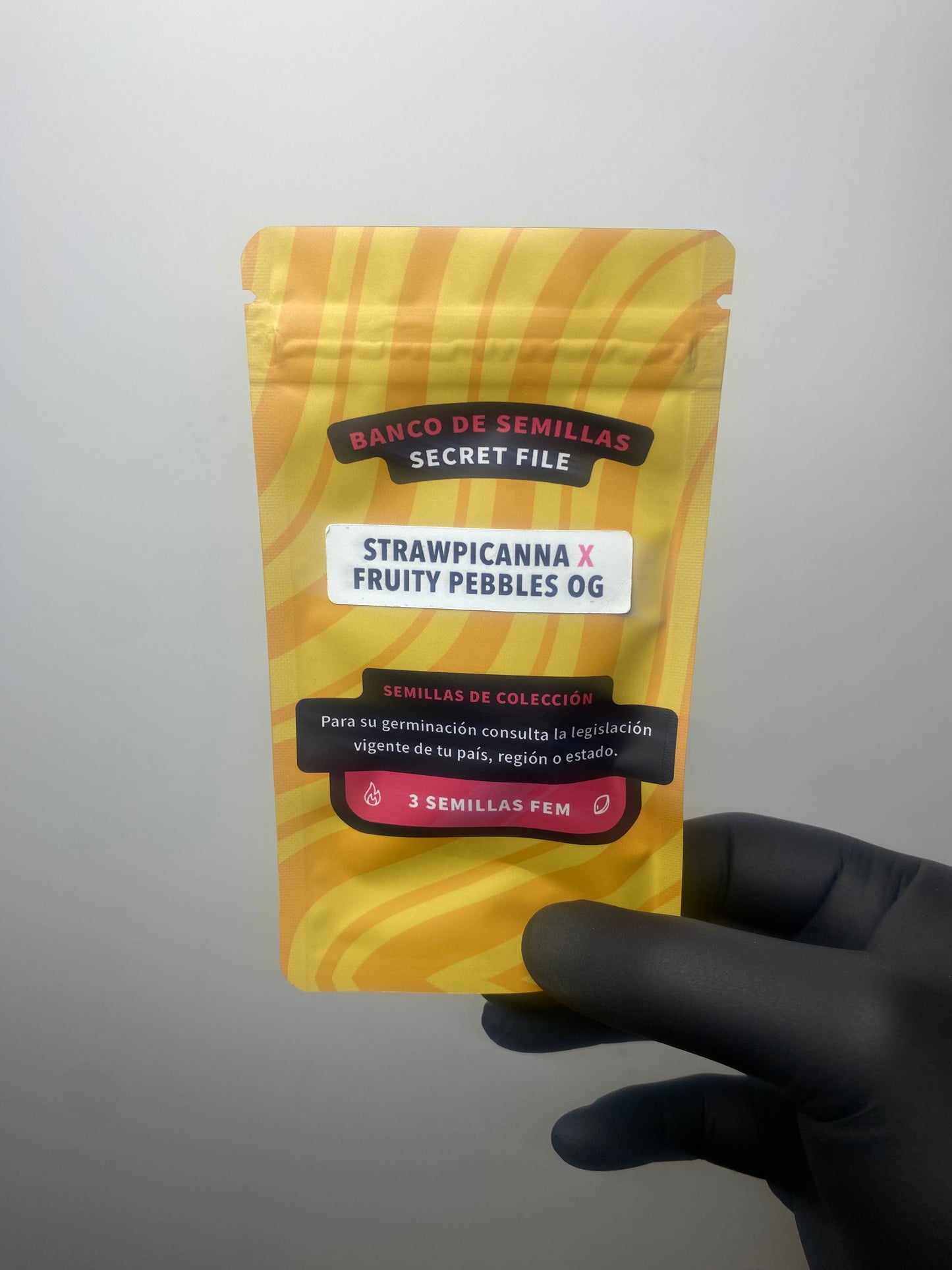 Secret Files Seeds - Strawpicanna x FPO (Pack 3+1 Gratis)